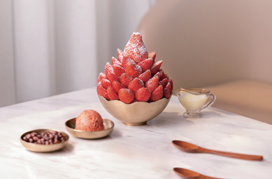 [앰배서더 서울 풀만] 더 라운지 앤 바 - BERRY SWEET MOMENTS : STRAWBERRY BINGSU